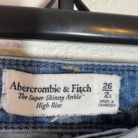 Abercrombie‎ & Fitch Women's Skinny Ankle Jeans High Rise Distressed Size 2 / 26 - Picture 4 of 7